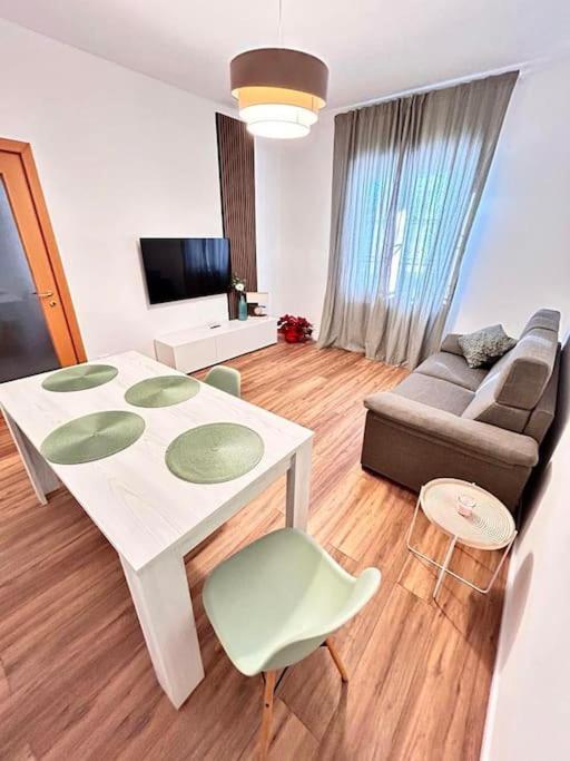 Soleo Guesthouse Монца Екстер'єр фото